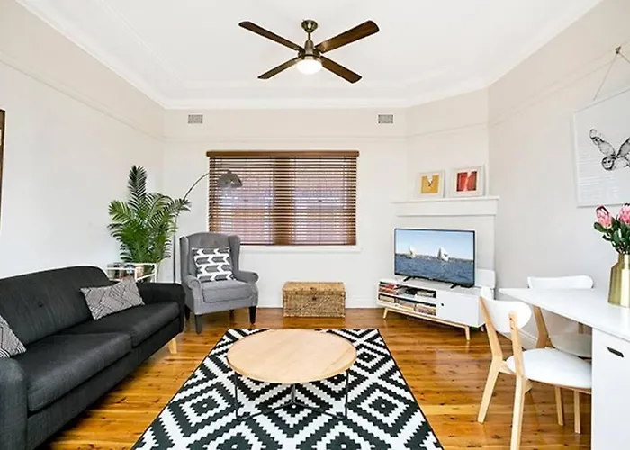 Hunt1 - Great Family Unit, Spacious Green Garden