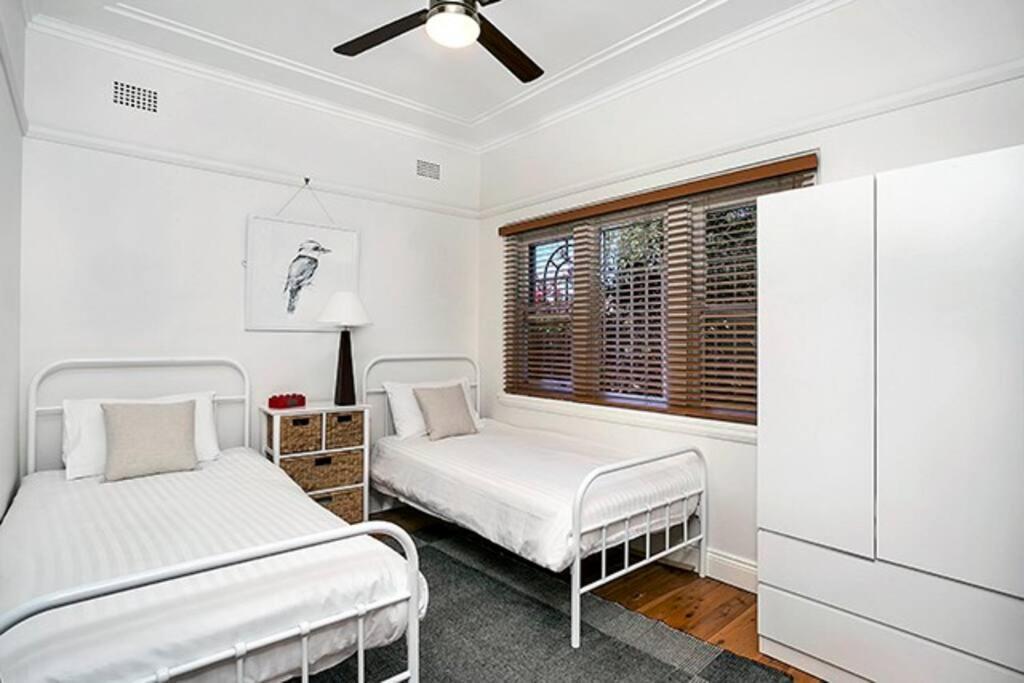 Apartment Hunt1 - Great Family Unit, Spacious Garden Sydney