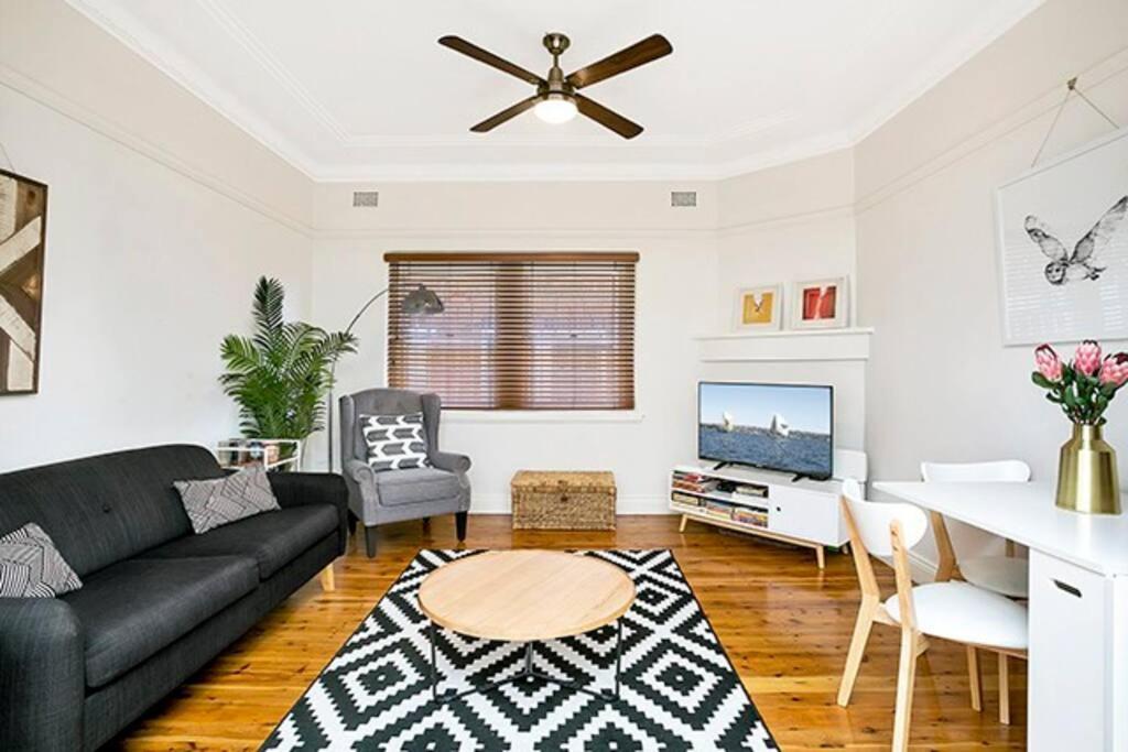 Hunt1 - Great Family Unit, Spacious Garden Apartment *